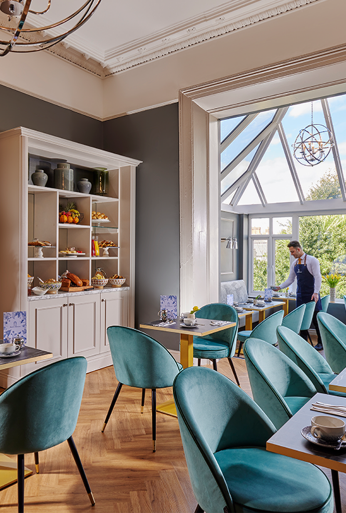Bright conservatory dining room at Ariel House Dublin where guests enjoy breakfast